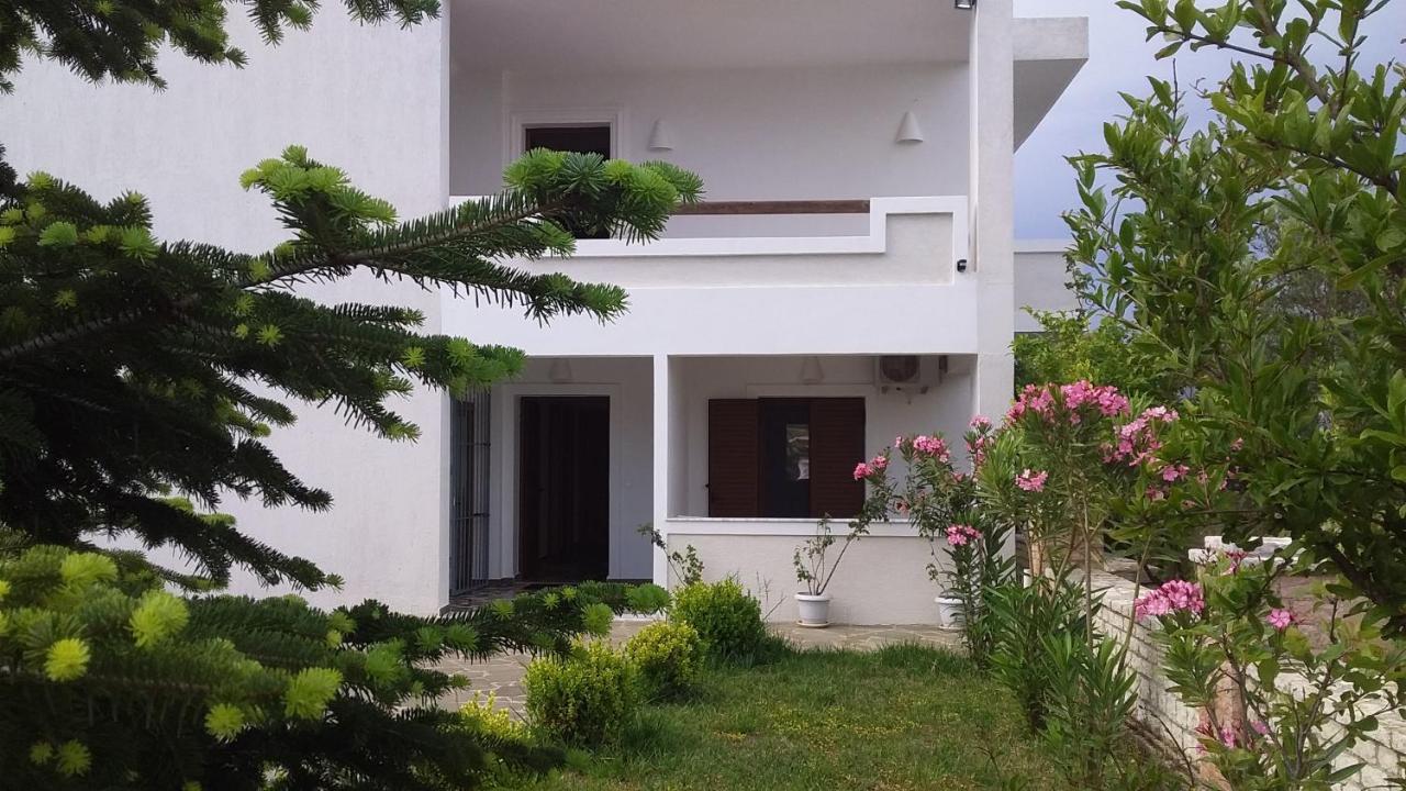 Mihal Suites Sarandë Eksteriør billede