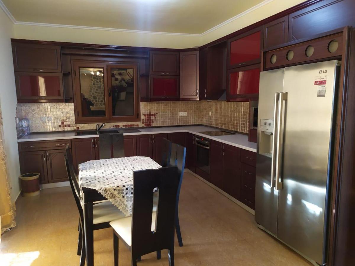 Mihal Suites Sarandë Eksteriør billede