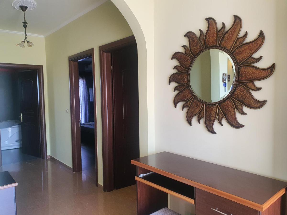 Mihal Suites Sarandë Eksteriør billede