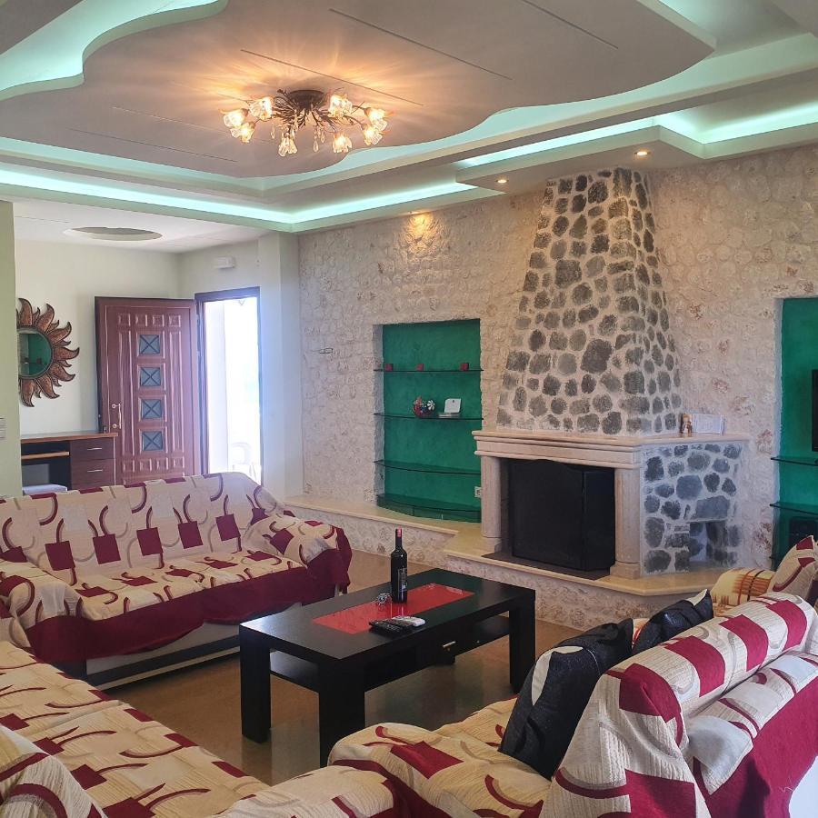 Mihal Suites Sarandë Eksteriør billede
