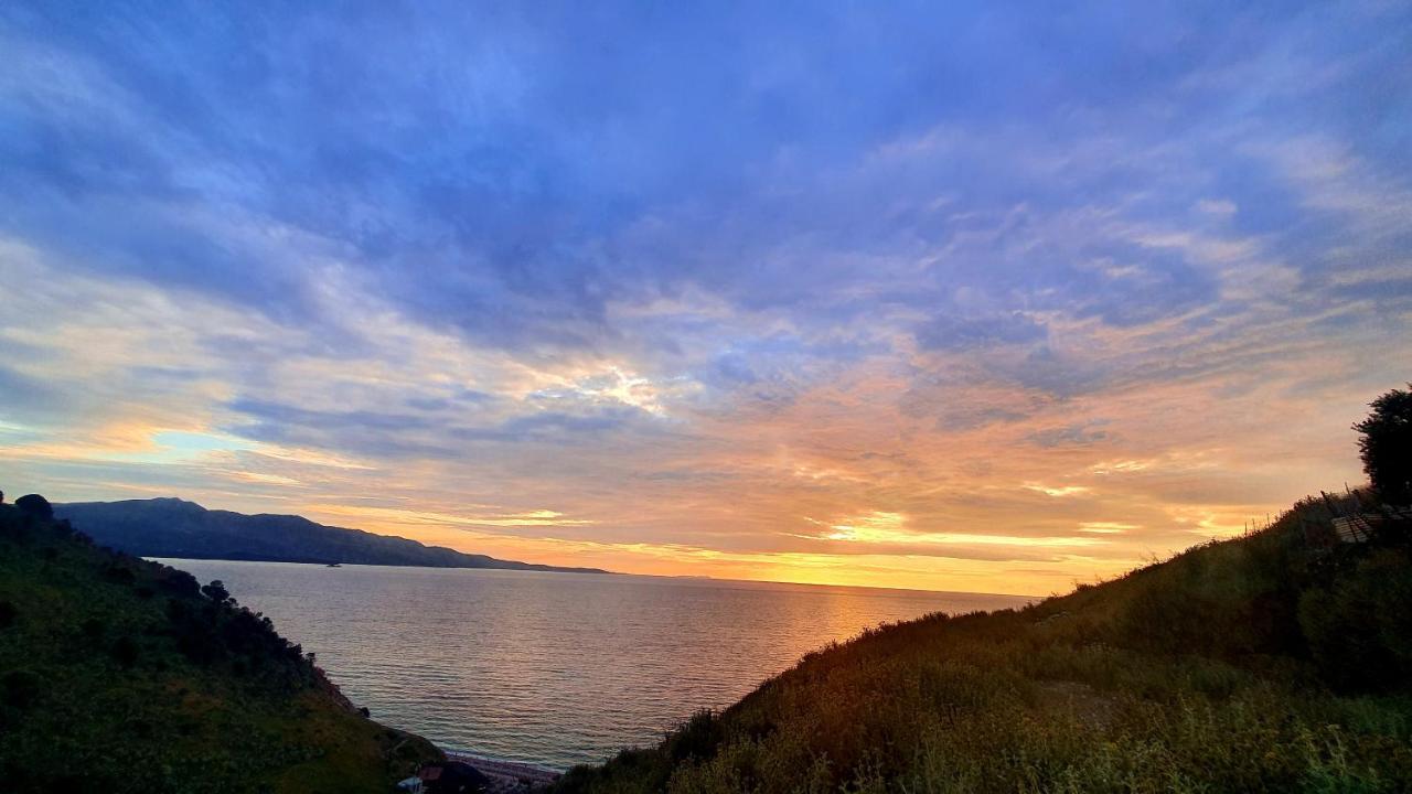 Mihal Suites Sarandë Eksteriør billede