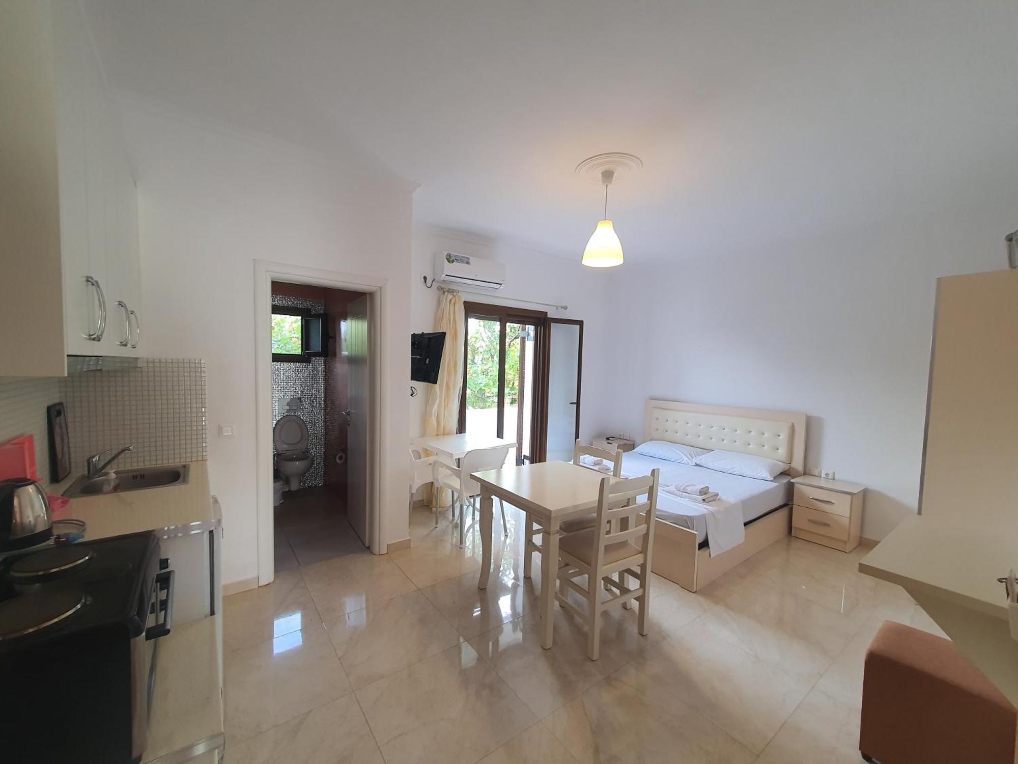 Mihal Suites Sarandë Eksteriør billede