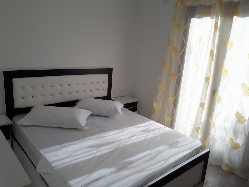Mihal Suites Sarandë Eksteriør billede