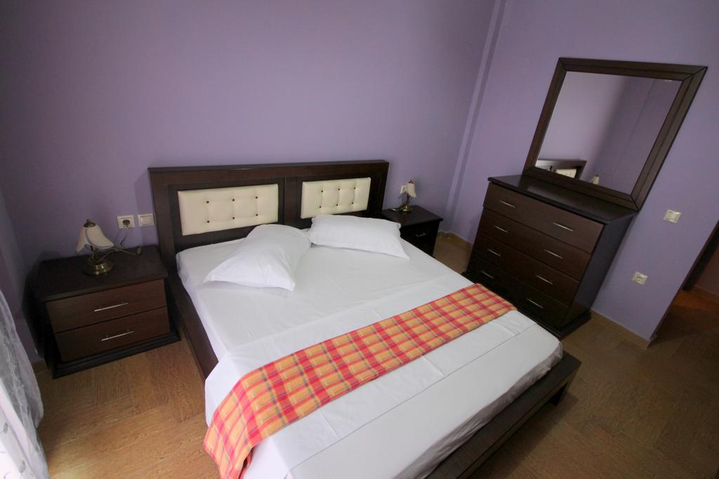 Mihal Suites Sarandë Eksteriør billede