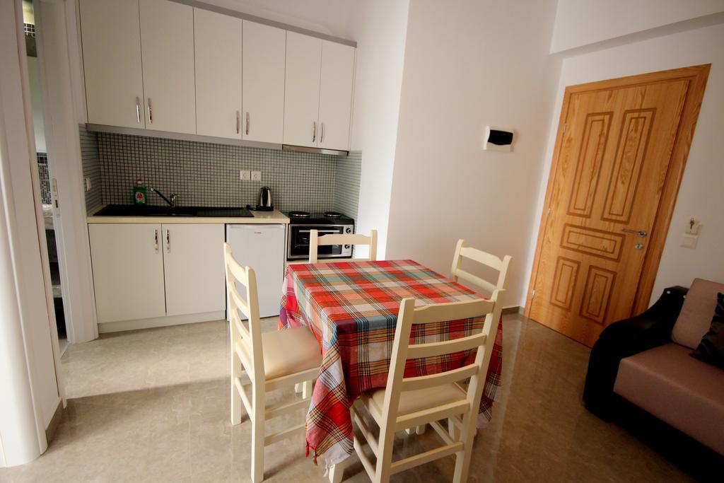 Mihal Suites Sarandë Eksteriør billede